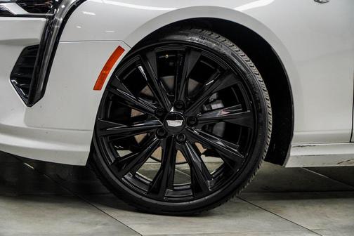 2023 Cadillac CT4 Luxury