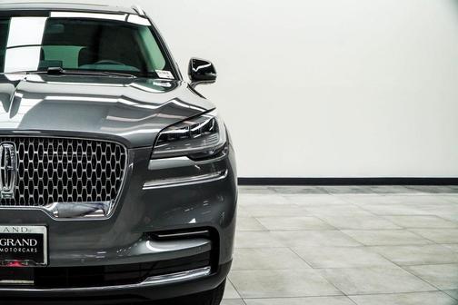 2023 Lincoln Aviator Standard AWD