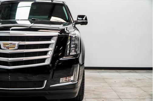 2016 Cadillac Escalade Luxury