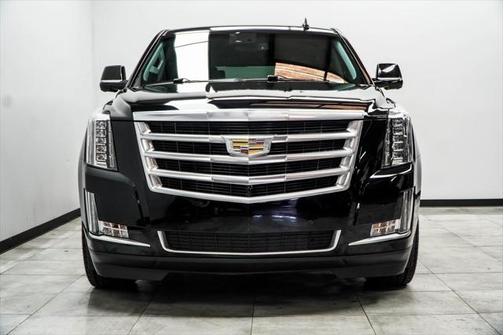 2016 Cadillac Escalade Luxury