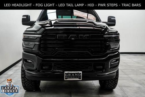 Diamond Black Crystal Pearlcoat 2026 RAM 3500 Laramie Mega Cab 4x4 6'4' Box