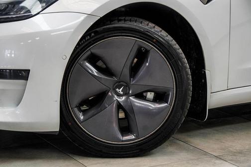 2019 Tesla Model 3 Mid Range