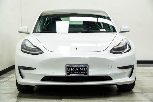 2019 Tesla Model 3 Mid Range