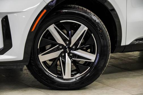 Glacial White Pearl 2023 Kia Sorento S