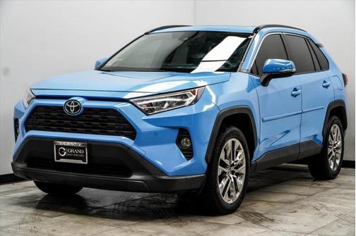 2019 Toyota RAV4 XLE Premium