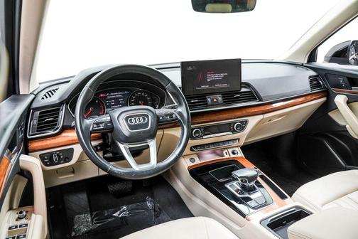 Brilliant Black 2022 Audi Q5 40 Premium