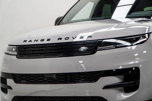 2024 Land Rover Range Rover Sport SE