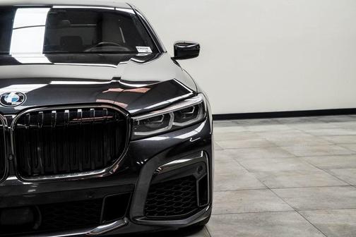 2022 BMW M760 xDrive