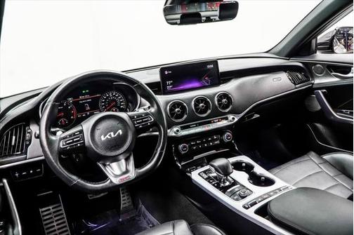 2022 Kia Stinger GT2