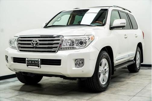 2015 Toyota Land Cruiser Base
