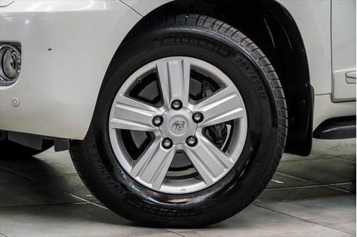2015 Toyota Land Cruiser Base