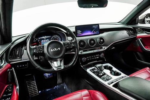 2023 Kia Stinger GT2