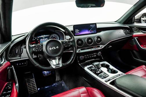 2023 Kia Stinger GT2