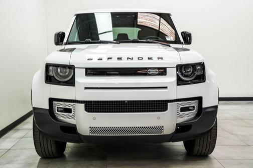 Fuji White 2025 Land Rover Defender 110 P300