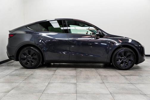 2025 Tesla Model Y Long Range Dual Motor Rear-Wheel Drive