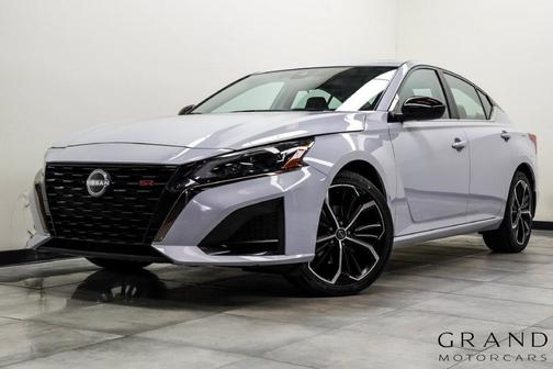 Gray Sky Pearl 2025 Nissan Altima SR AWD