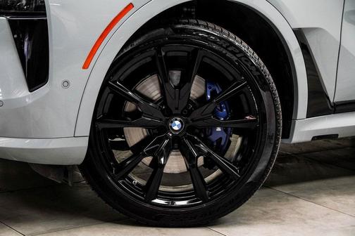 2024 BMW X7 M60i