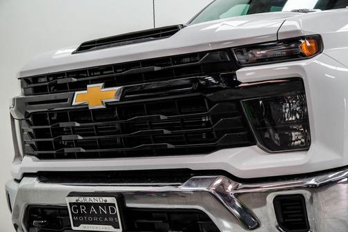 Summit White 2024 Chevrolet Silverado 2500 WT