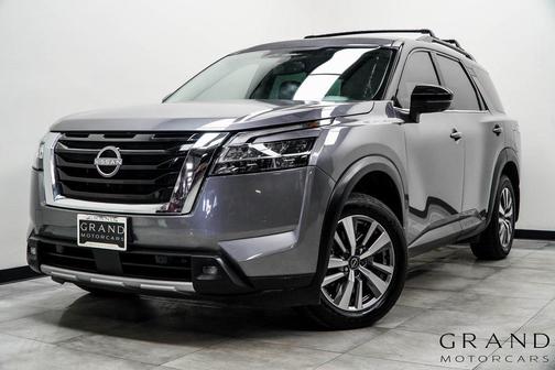 2022 Nissan Pathfinder SL 2WD