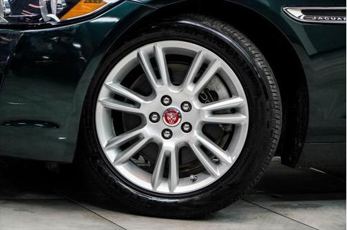 2017 Jaguar XE 25t Premium