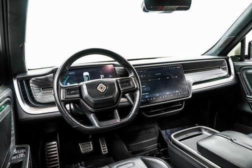 2023 Rivian R1S Adventure