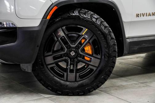 2023 Rivian R1S Adventure