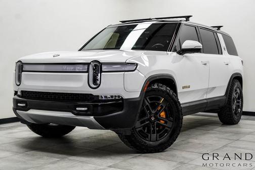 2023 Rivian R1S Adventure