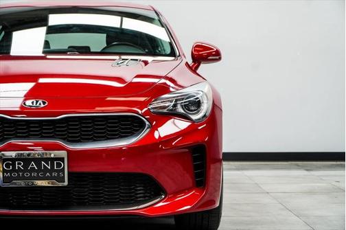 2019 Kia Stinger Base