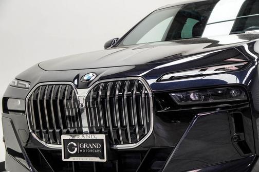 Carbon Black Metallic 2023 BMW 760 i xDrive