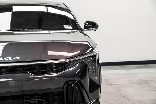 Interstellar Gray 2025 Kia K4 GT-Line Turbo
