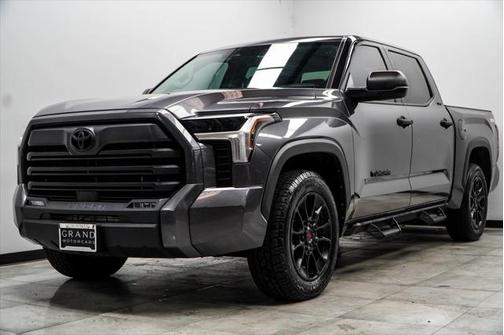 2022 Toyota Tundra SR5