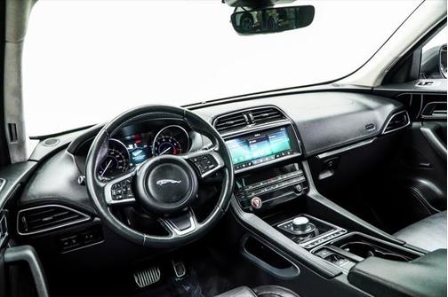 2019 Jaguar F-PACE 30t Prestige