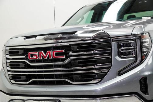 Sterling Metallic 2025 GMC Sierra 1500 SLT