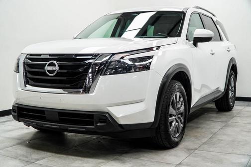 2025 Nissan Pathfinder SV 4WD