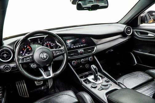 2022 Alfa Romeo Giulia Veloce