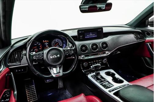 2022 Kia Stinger GT1