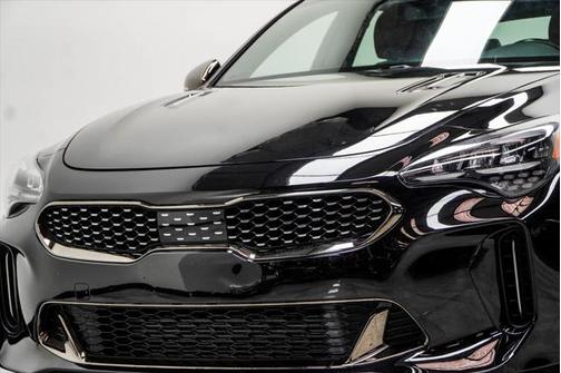 2022 Kia Stinger GT1
