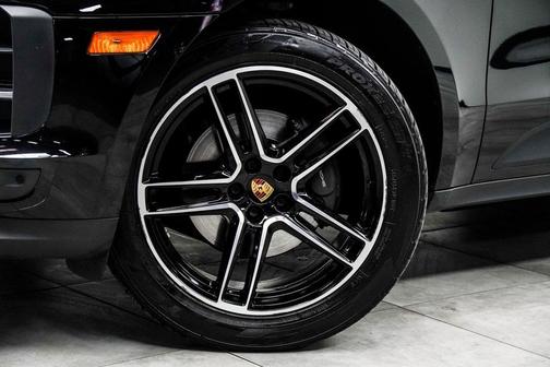 2020 Porsche Macan Base