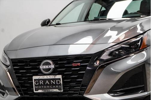 2023 Nissan Altima SR VC-Turbo FWD