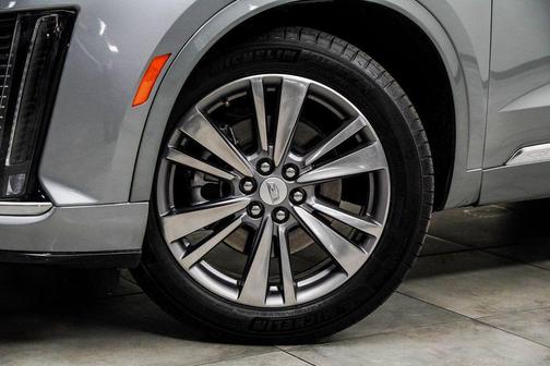 2025 Cadillac XT6 Premium Luxury AWD