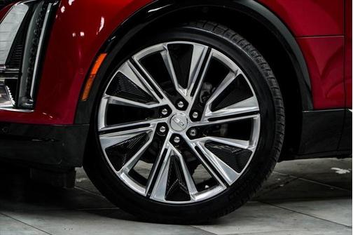 2024 Cadillac LYRIQ Luxury w/1SE