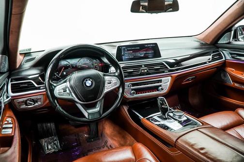 2016 BMW 750 i xDrive