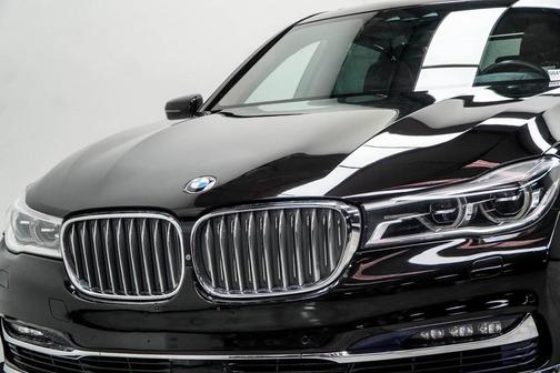 2016 BMW 750 i xDrive