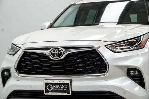 2022 Toyota Highlander Limited