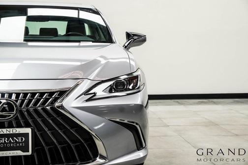 2022 Lexus ES 350 Base
