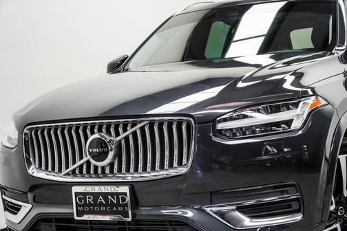 2021 Volvo XC90 Recharge Plug-In Hybrid T8 Inscription Expression 7 Passenger