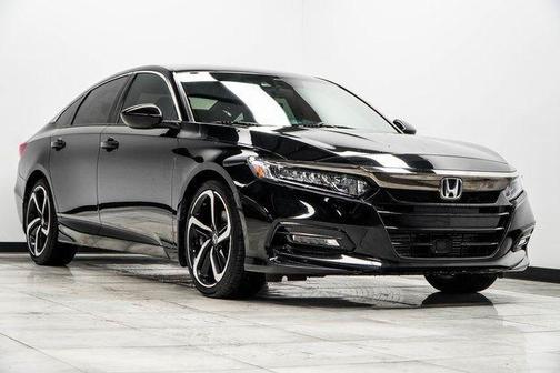 Photo 5 of 44 of 2018 Honda Accord Sport
