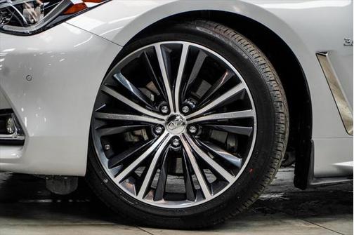 2019 INFINITI Q60 3.0T LUXE