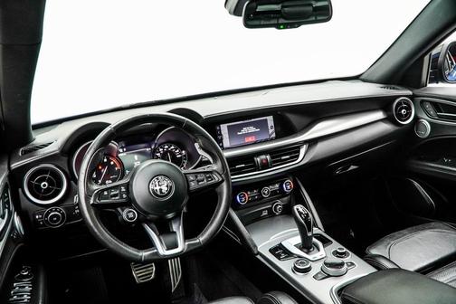 2022 Alfa Romeo Stelvio Ti