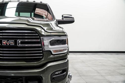 2021 RAM 3500 Laramie Crew Cab 4x4 8' Box